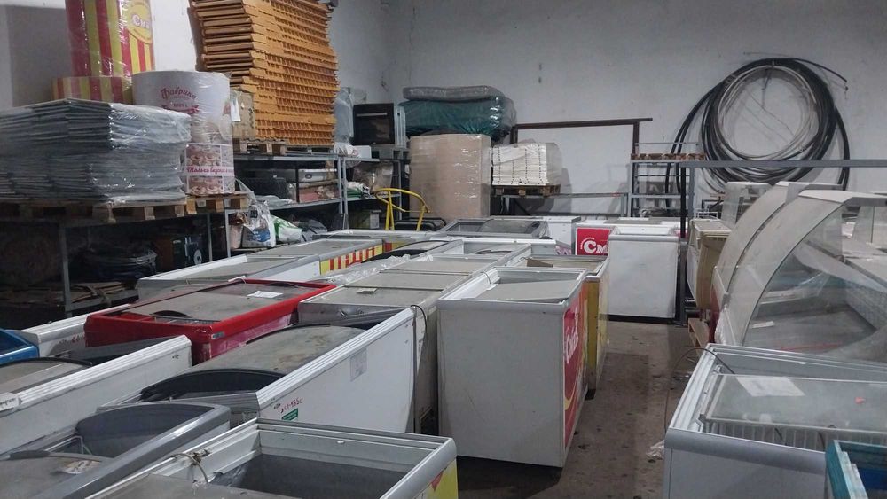 Холодильники, лари