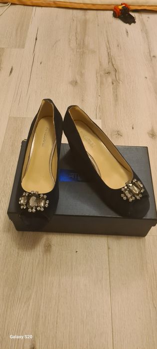 marimea pantofilor de piele 38 intoarsa