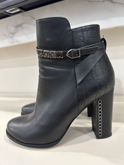 Боти от еко кожа