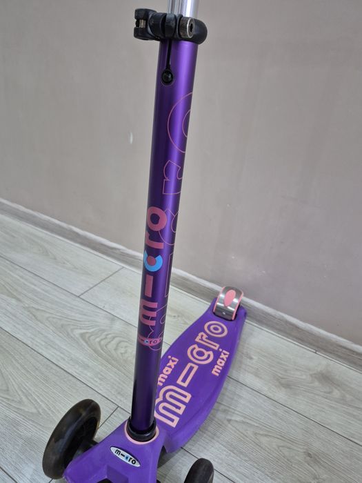 Тротинетка Micro Maxi Deluxe LED