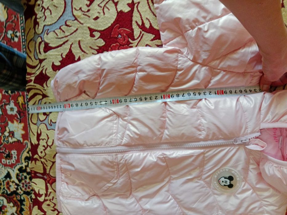 Продам детскую куртку