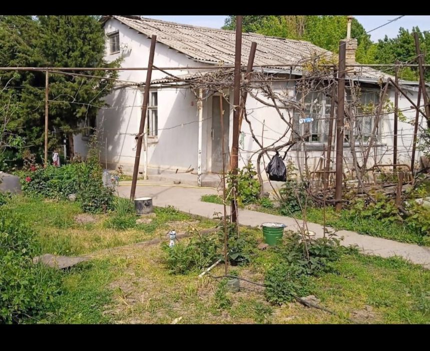 Продаётся частный дом 6 соток Азотчик возле канала 50000$