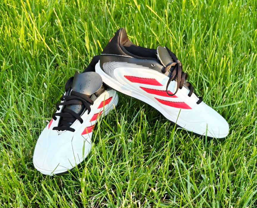 Ghete Adidas fara crampoane nr 40