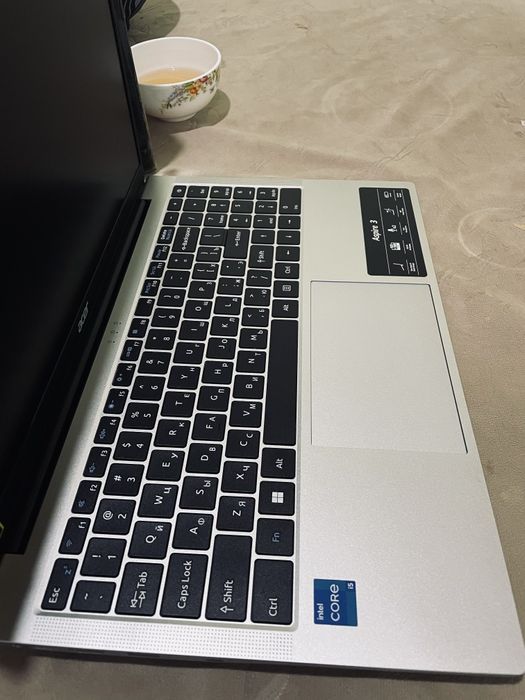 Notebook 16 ga 512 ssd 15.6 ips kami bor kelishamiz