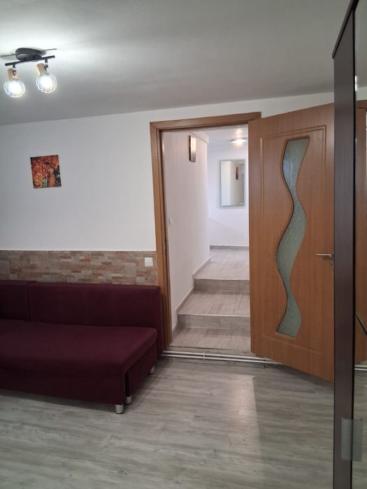 Închiriez garsoniera la casa