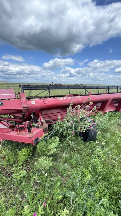 Продам прицепную Жатку Палессе