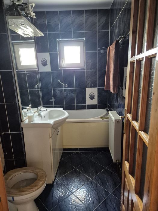 Apartament 4 camere de inchiriat