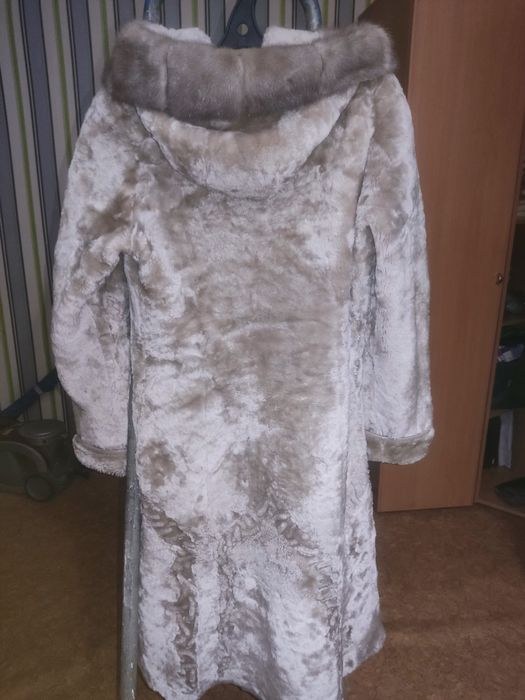 Продам шубу-мутон