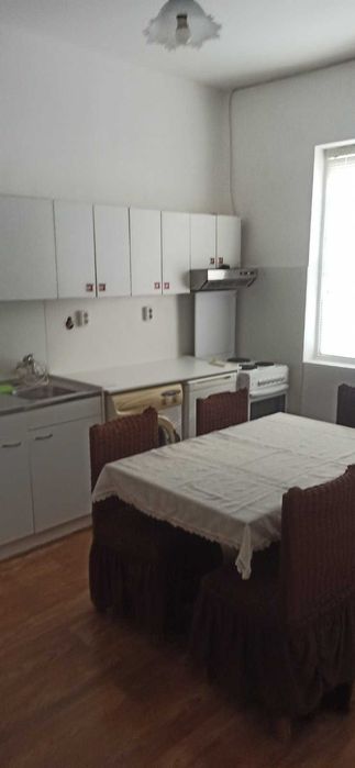 Дава се под наем Четиристаен апартамент в София, Банишора - 120 кв.м за 715 € - Снимка #1