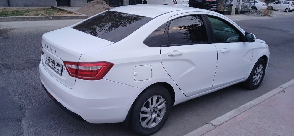 Продаю свою машину LADA VESTA  2016 г,