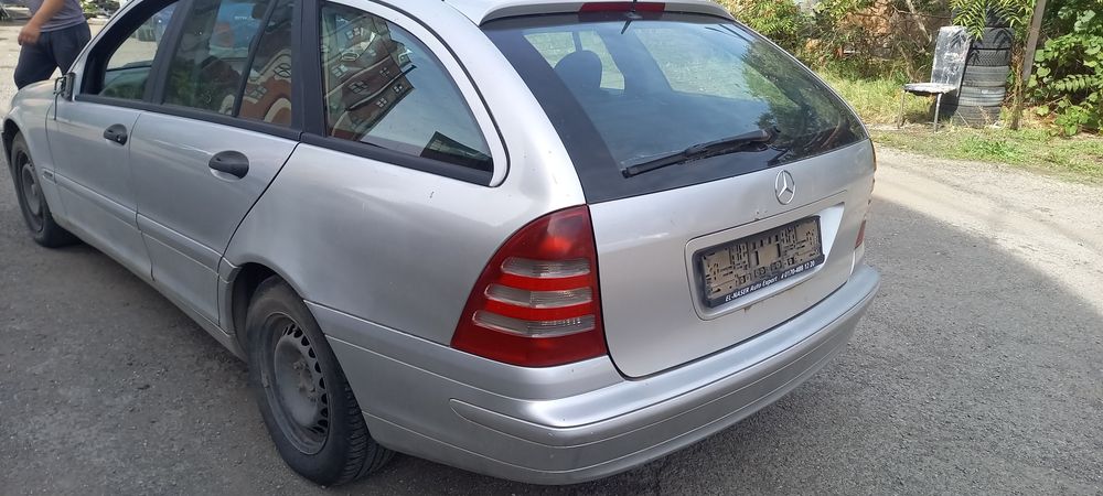 Mercedes C-Class W203 220 CDI на части