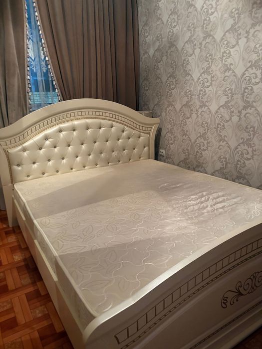 Спальный гарнитур