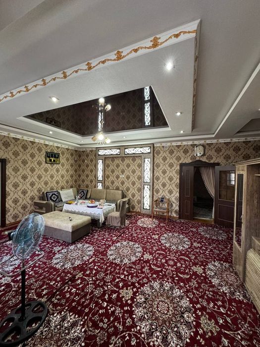 Урганч шахрида 600 м.кв намунали ховли жой сотилади.