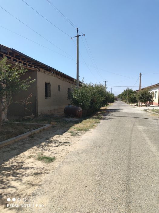 Участка сотилади Уч тепа