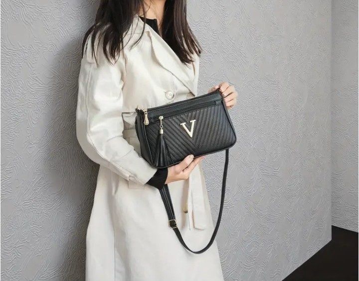 Geanta damă, super model (Vltn),saculet, etichetă