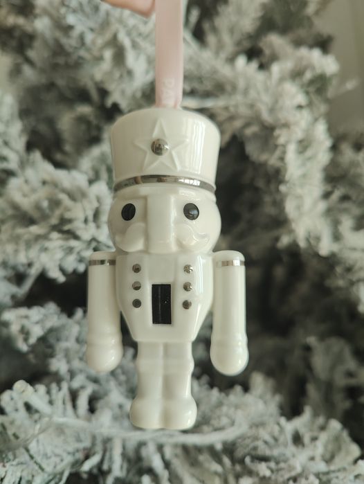 Pandora 2024 - Коледен орнамент