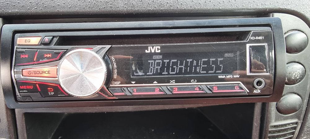 CD player JVC mp3 stic auxiliar