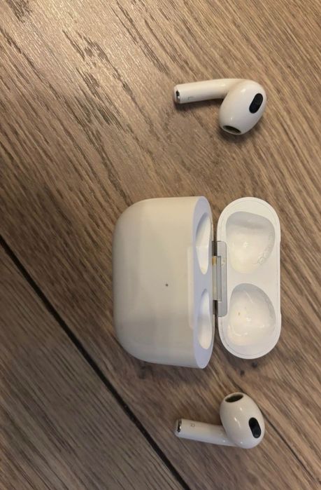 Комплект от iPhone 14 + AirPods 3 + MagSafe зарядно