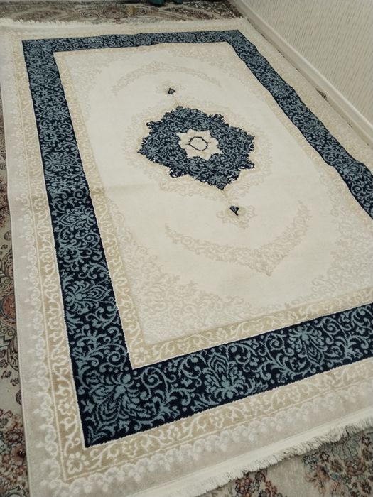 ковёр новый за 10 ооо /