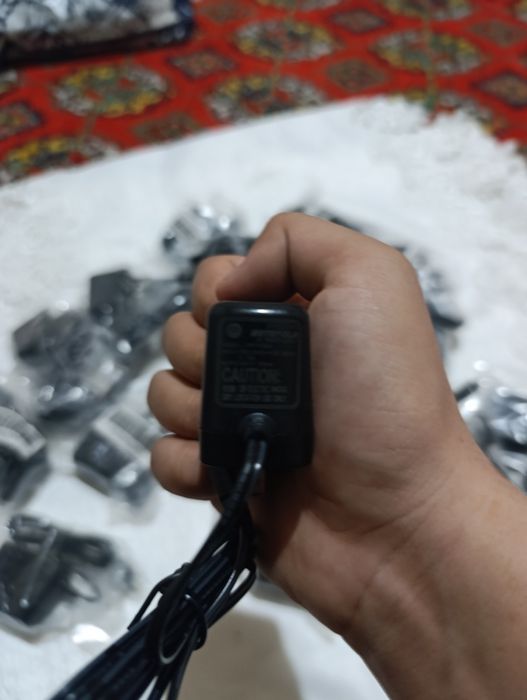 Зарядка новый дла телефонов Motorola (original)  v8, v9, v13.