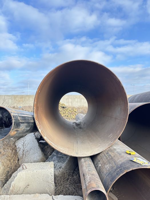 Труба диаметр (1800) толщина 2 см