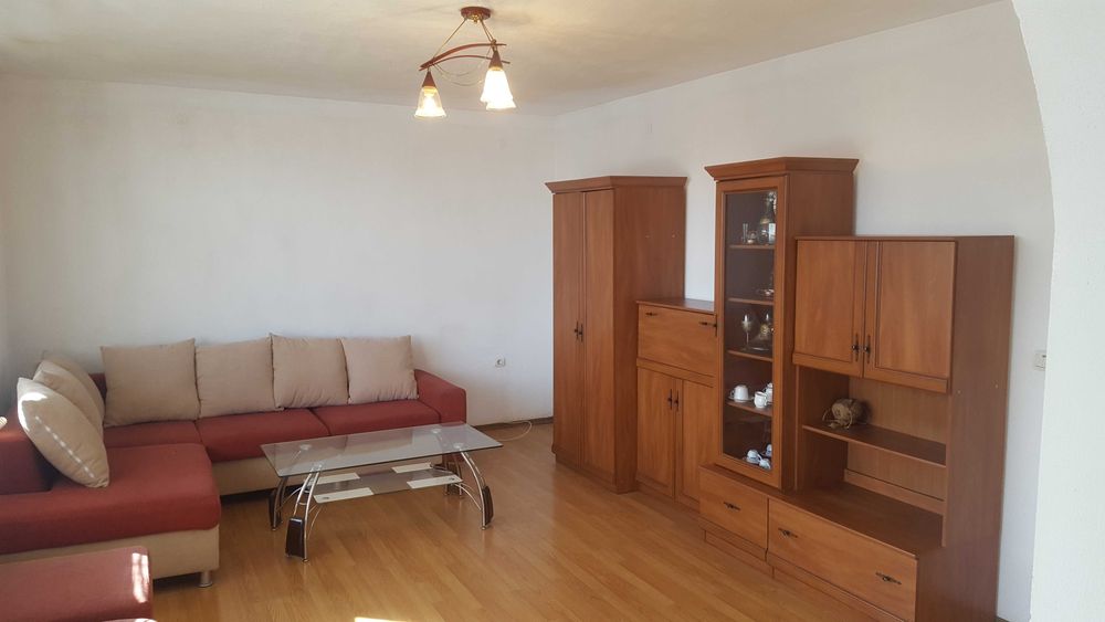 Продава се Хотел в Дългопол - 700 кв.м за 133 €/кв.м - Снимка #5