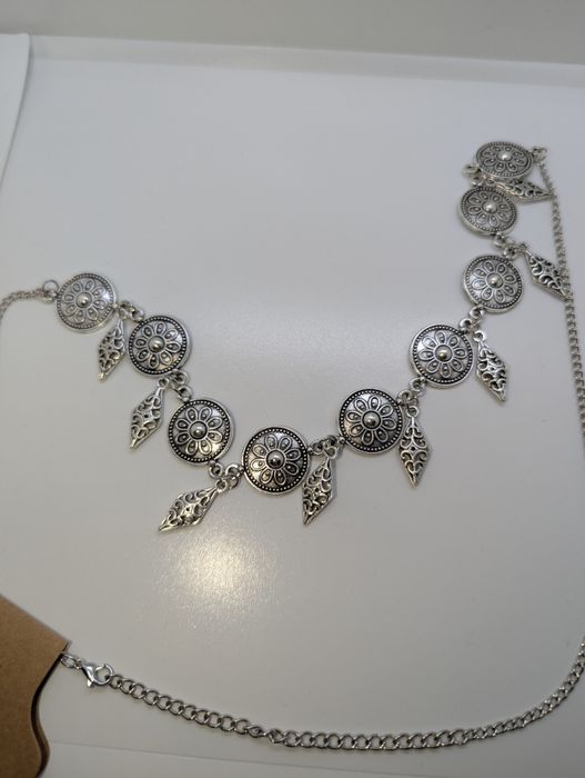 Национальные украшения