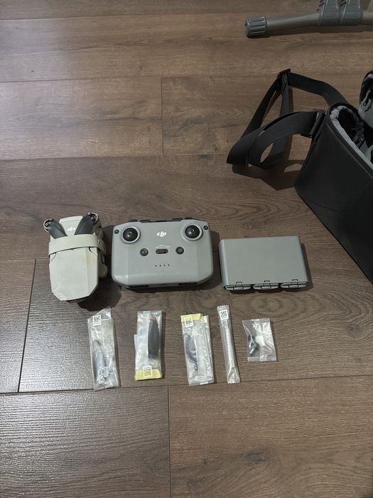 Продам дрон (квадрокоптер)