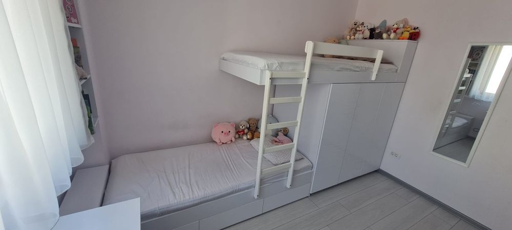 Ansamblu mobilietn pentru 2 copiii, cu sertare si șifonier inclus