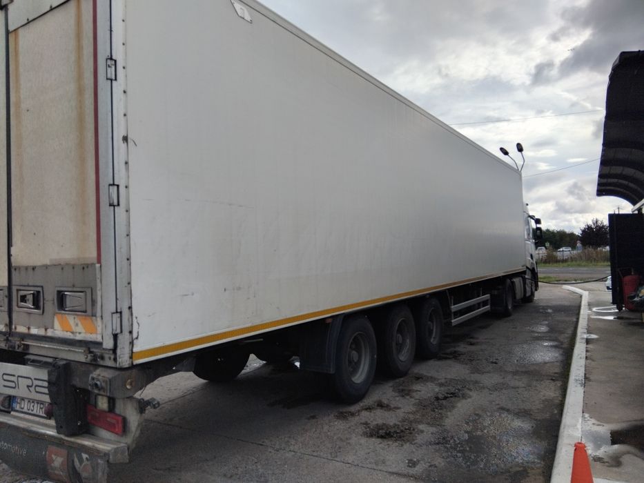 Vând ansamblu frigorific