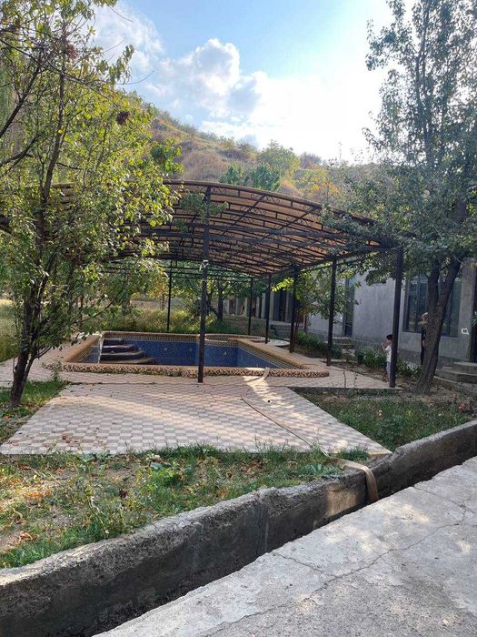 Срочно! Дача в горах Паркента с участком 15 соток!