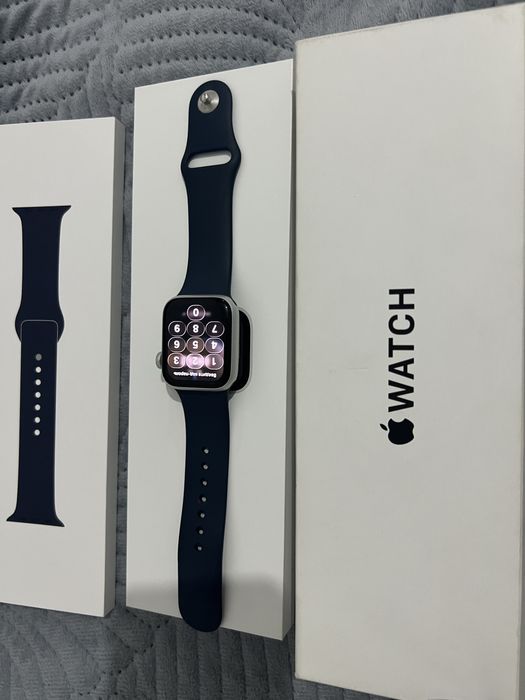 Apple Watch SE (Gen 2) 40 mm +GPS