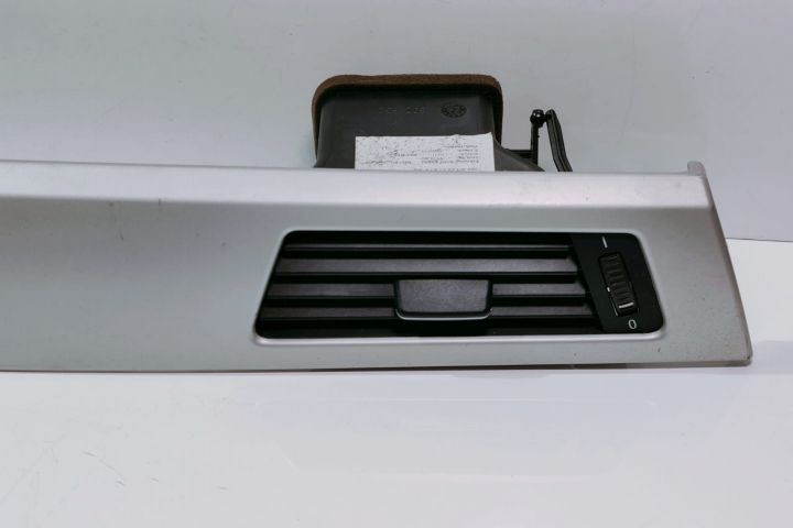 Grila ventilatie bord 920102302 BMW Seria 3 E90/E91/E92/E93