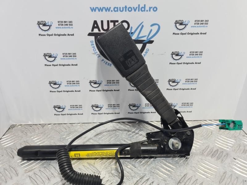 Pretensionari centuri siguranta stanga fata Opel Astra H GTC