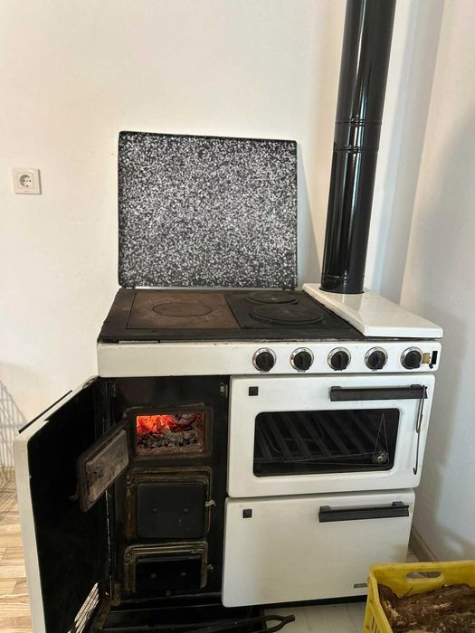 Печка с дърва с фурна