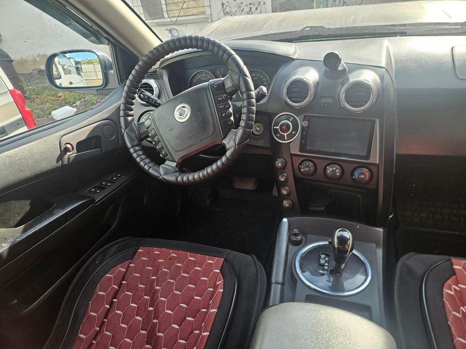 Продам ssangyong nomad аварийный