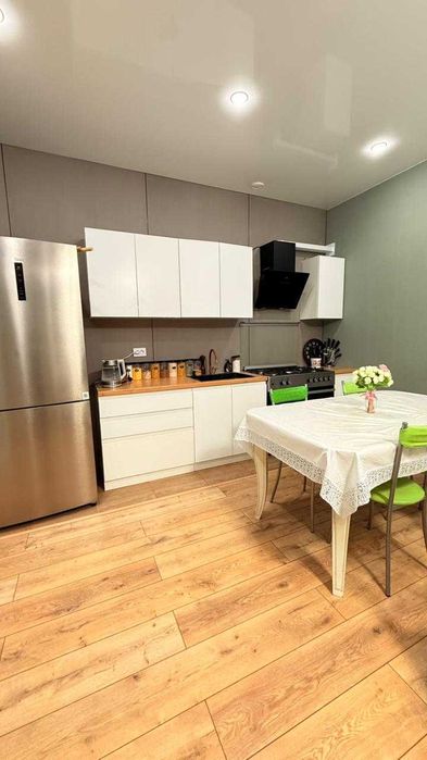 Продам шикарный дом в Зачанске