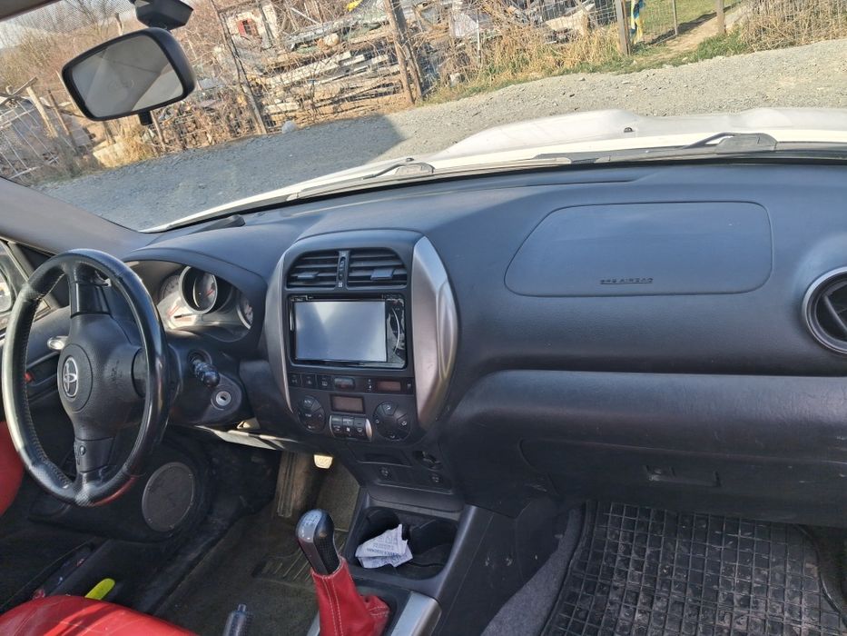 Toyota rav 4 din 2004