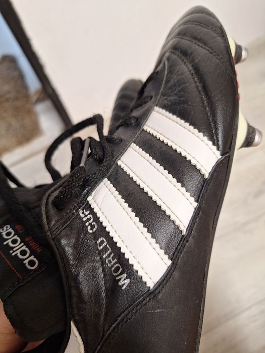 Vând ghete de fotbal profesionale(world cup)din piele