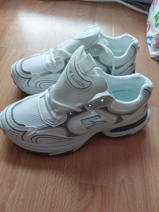 Унисекс маратонки 39 номер [25.5см]