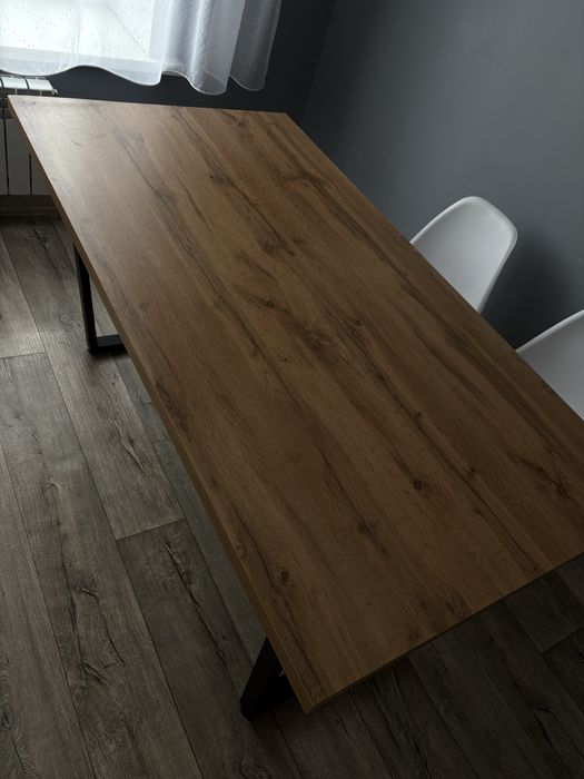 Продам новый стол