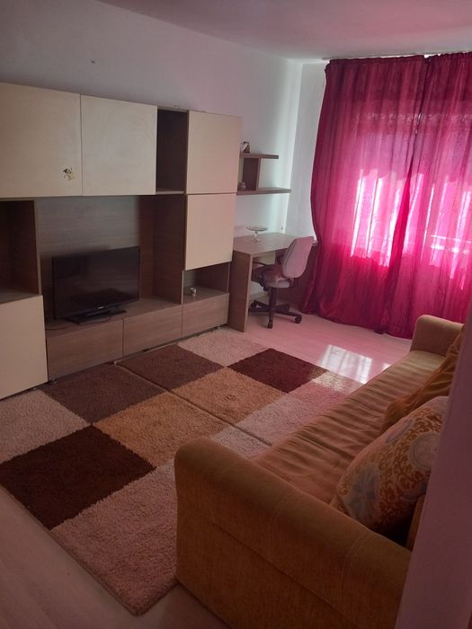 Inchiriez apartament 3 camera in Podu de fier — fotografia 1