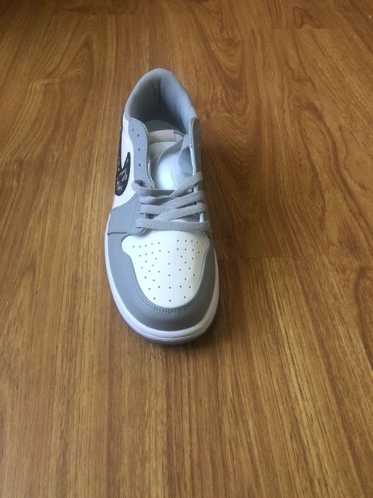 Кроссовки Nike..