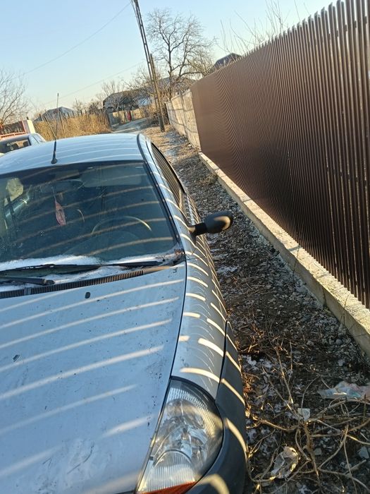 Vând mașina  în stare bună