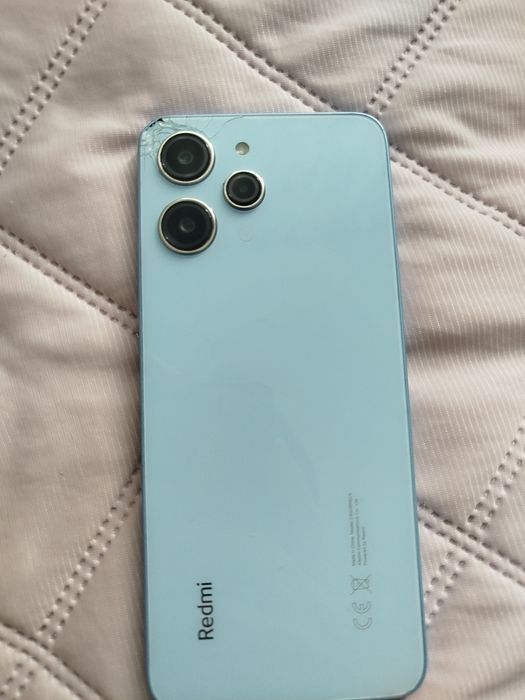 Xiaomi Redmi 12 хороший