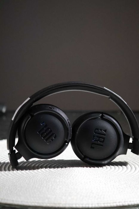 JBL Tune 570BT безжични слушалки