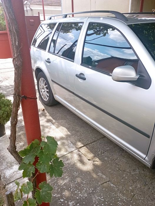 Vând Volkswagen golf 4