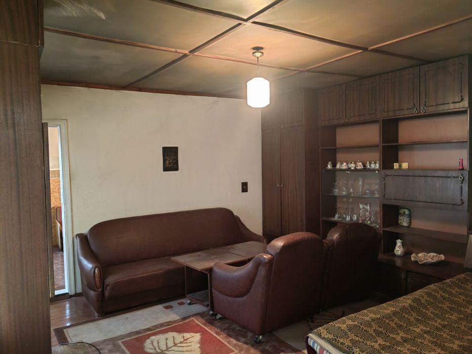 Продавам къща в с. Велино