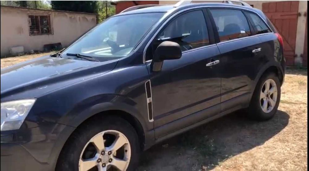 Vând Opel Antara, sua schimb cu mașină pe benzină.