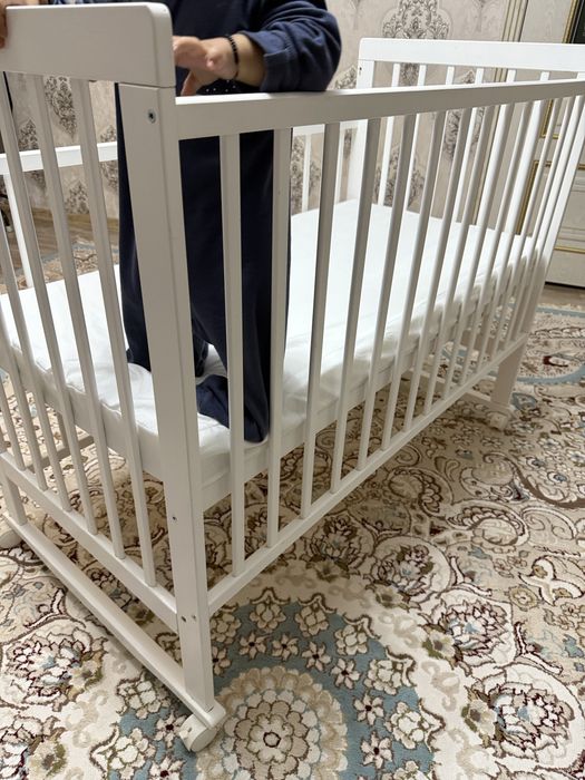 Детская кровать/манеж